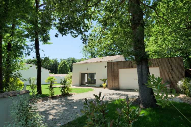 Cabinet Briand | Agent immobilier Royan, agence spécialiste des biens immobiliers de prestige sur la côte charentaise
