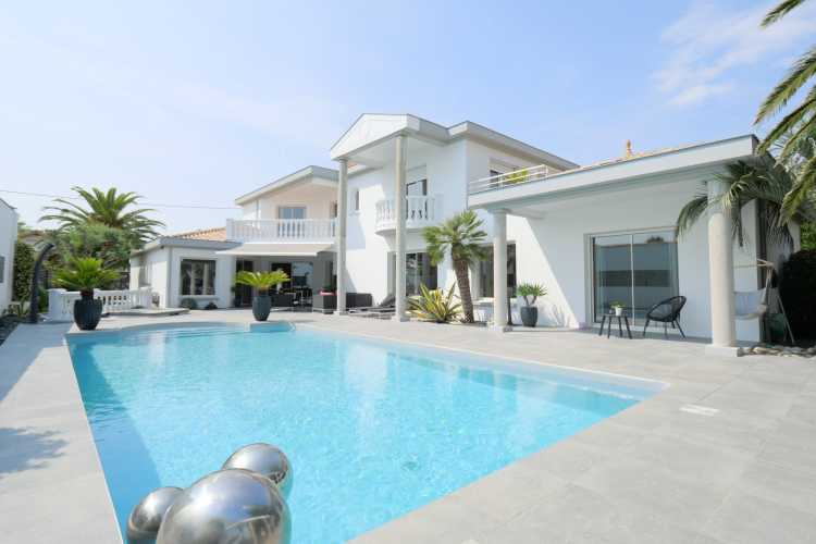 Cabinet Briand | Agent immobilier Royan, agence spécialiste des biens immobiliers de prestige sur la côte charentaise