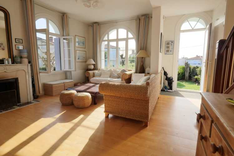 Cabinet Briand | Agent immobilier Royan, agence spécialiste des biens immobiliers de prestige sur la côte charentaise