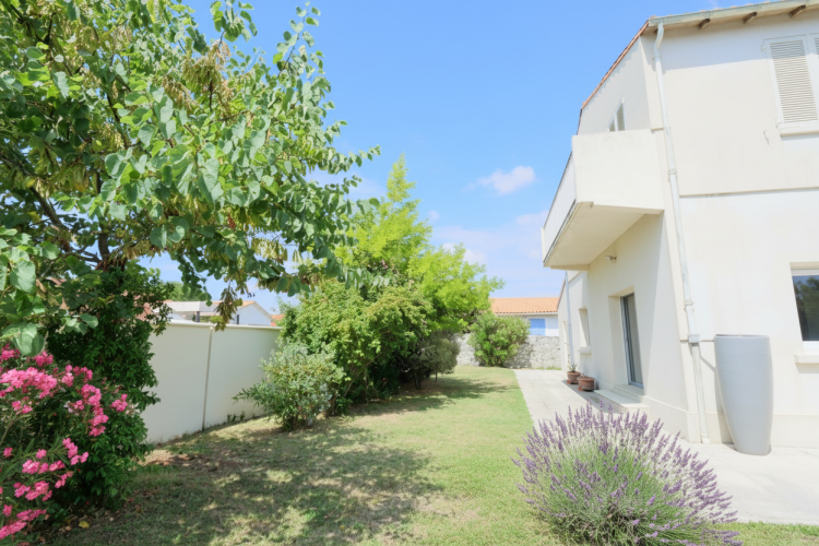 Cabinet Briand | Agent immobilier Royan, agence spécialiste des biens immobiliers de prestige sur la côte charentaise