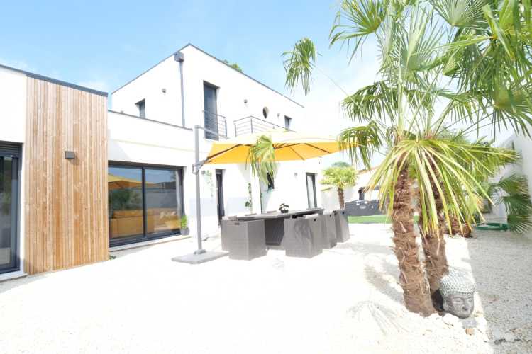 Cabinet Briand | Agent immobilier Royan, agence spécialiste des biens immobiliers de prestige sur la côte charentaise